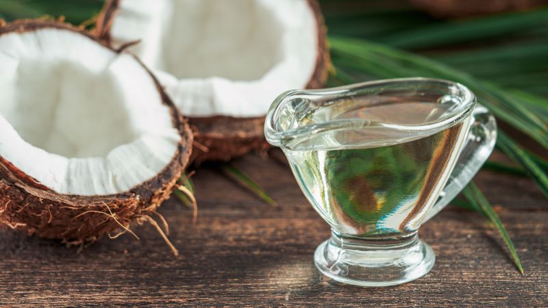 The Benefits of Using Coconut Oil